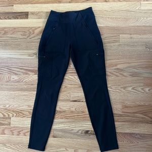 Athleta headlands hybrid cargo II tight